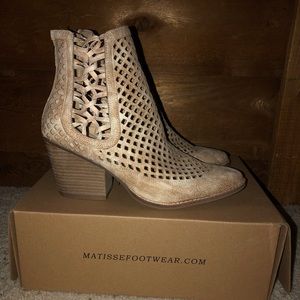 Coconuts by Matisse Bootie